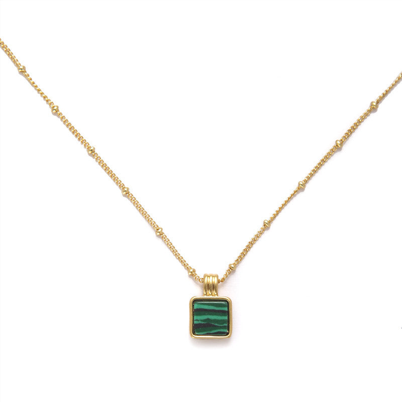 Retro Style Distressed Malachite Necklace