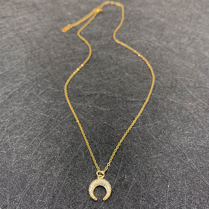 Collar de luna de circón, colgante de circonio lleno de oro real chapado en cobre