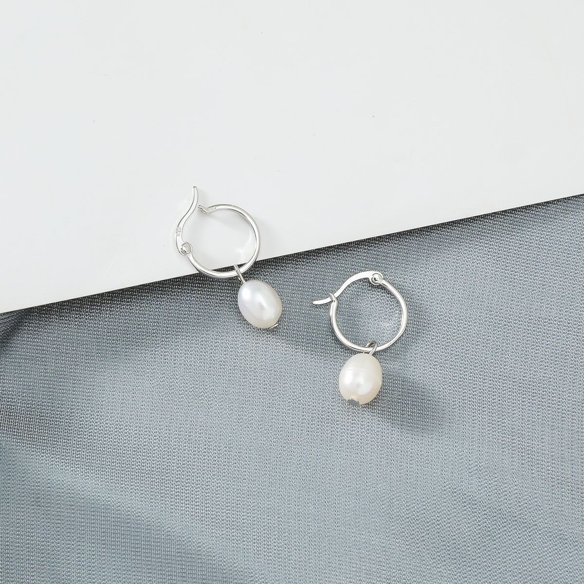 S925 Silver Pearl Earrings For Women Special-interest Design Simple Temperament