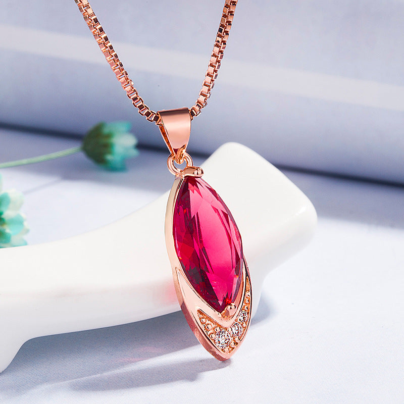 Female Rose Ruby Pendant Clavicle Chain