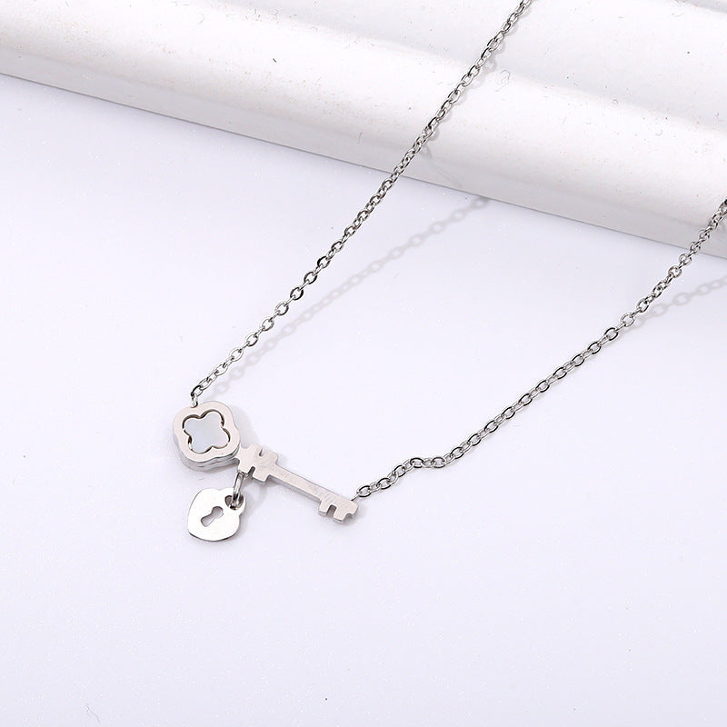 Clavicle Chain Necklace Pendant