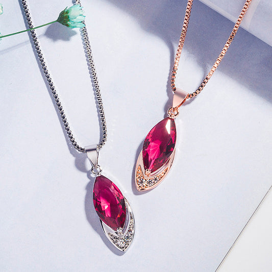 Female Rose Ruby Pendant Clavicle Chain