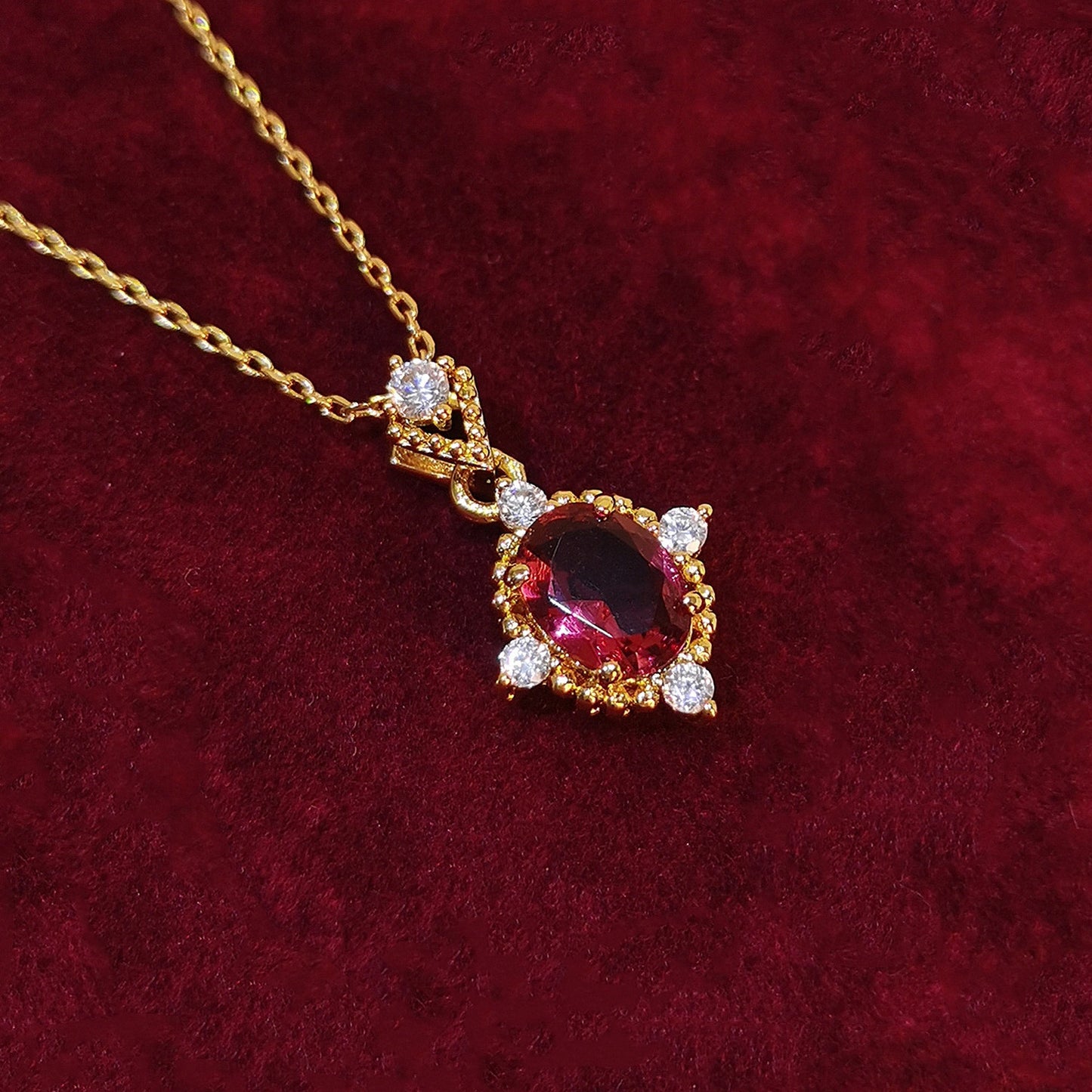 18K Gold Rouge Ruby Necklace Women's Vintage