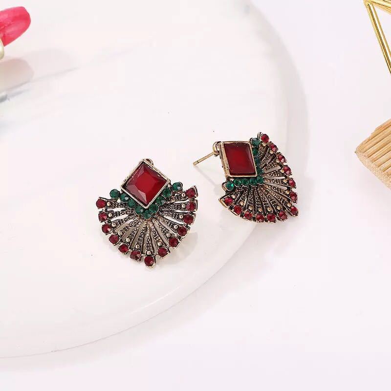 Retro Bohemian Ethnic Ruby Stud Earrings Explosive Fan Shape