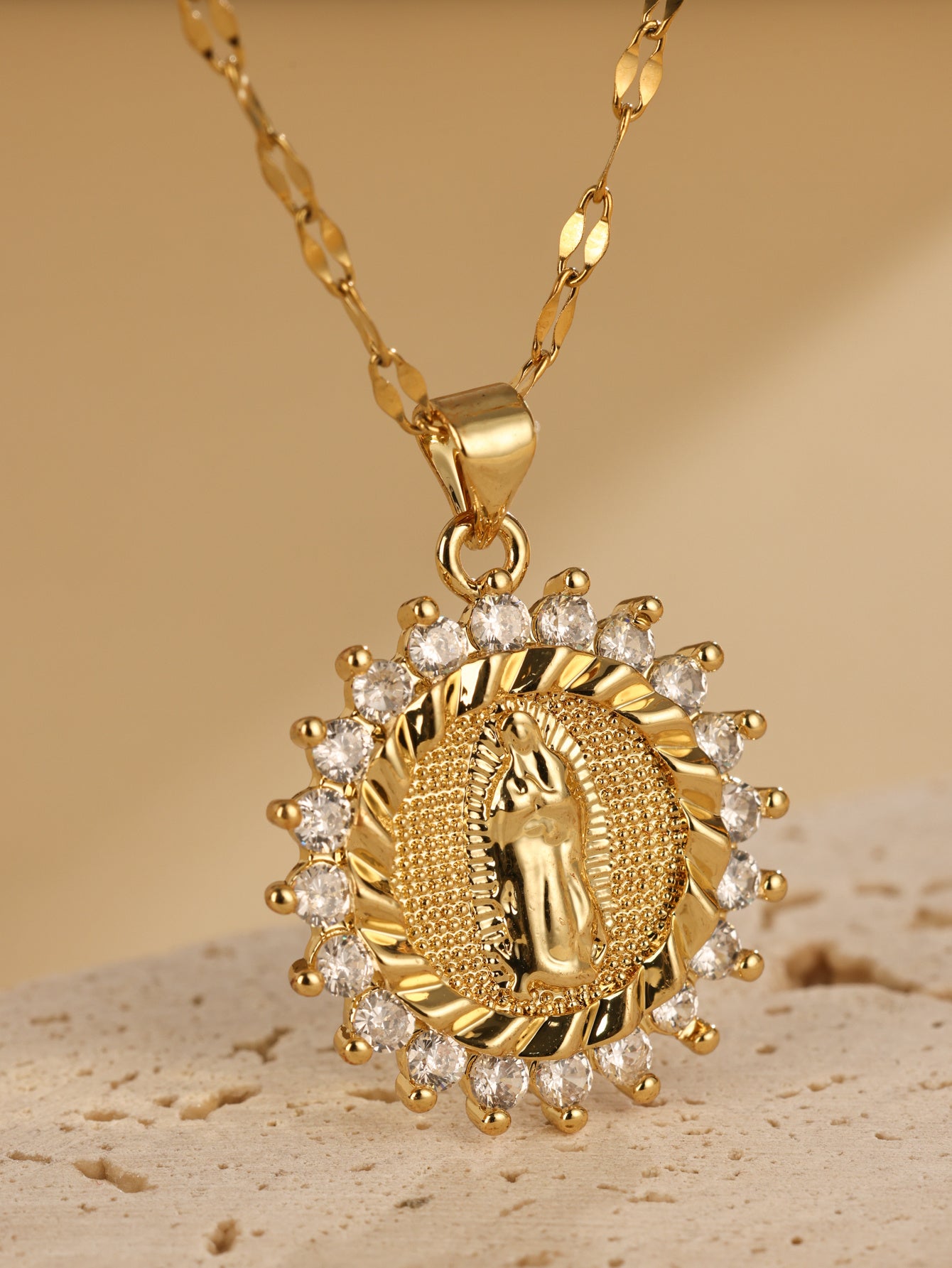 Religious Jewelry, Virgin Mary Pendant, Circular Inlaid With Zircon Accessories, Creative And Personalized Necklace