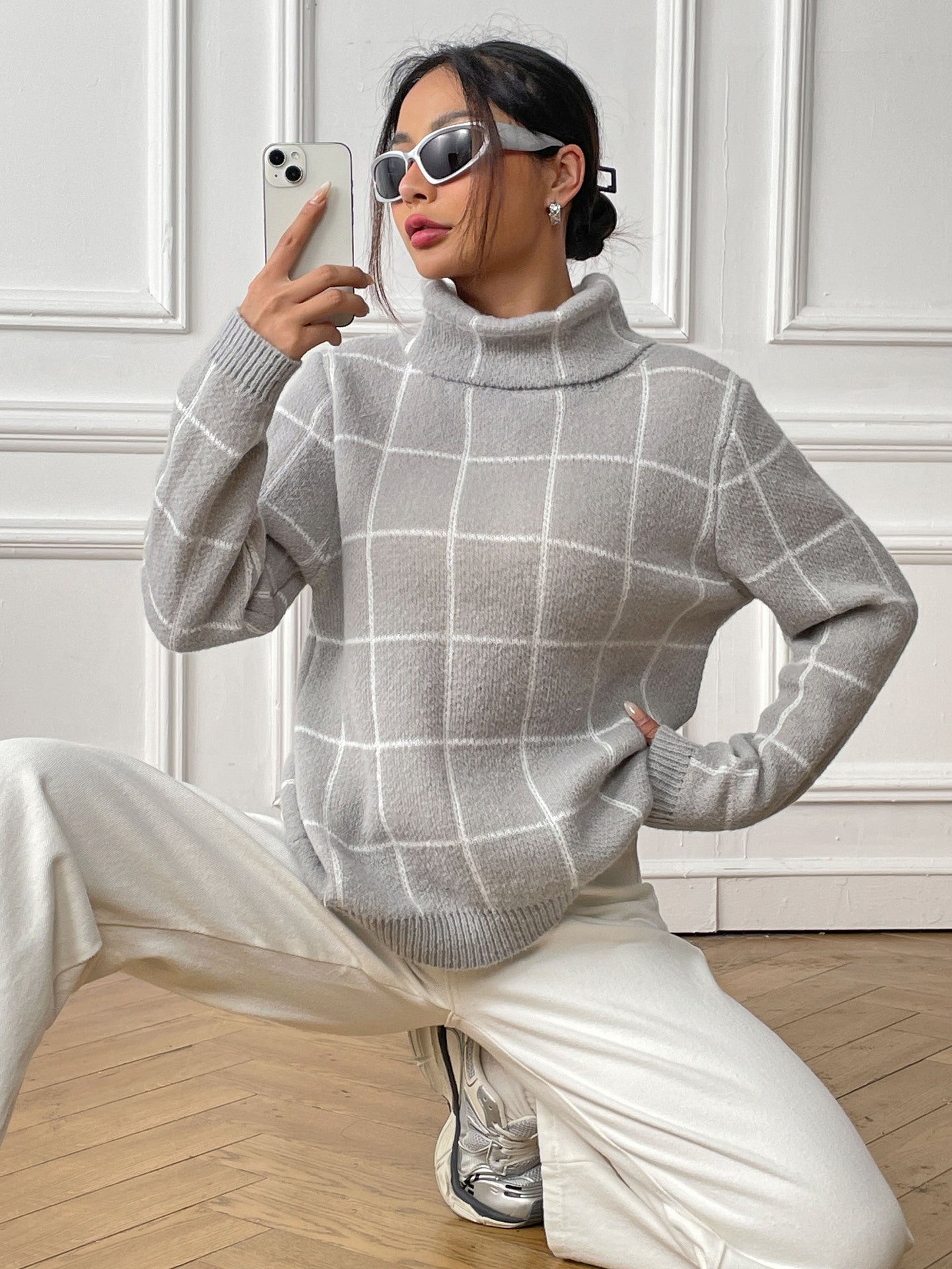 Women's Pullover Color-contrast Check Turtleneck Sweater