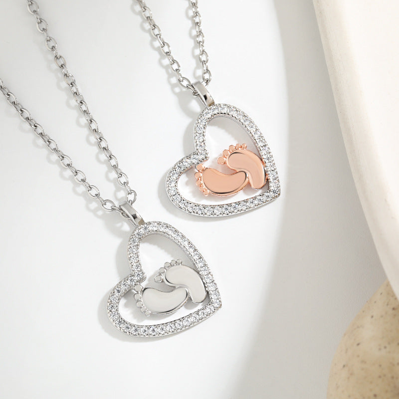 Color Separation Heart-shaped Necklace Love Footprints