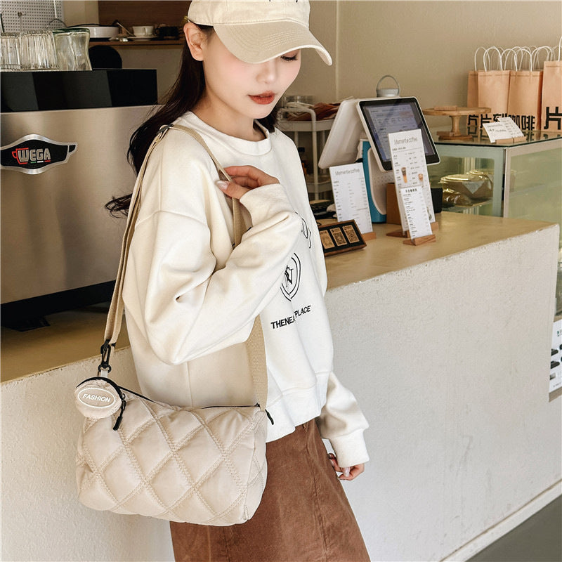 Fashionable Stylish Diamond Embroidery Thread Street Trendy Crossbody Bag