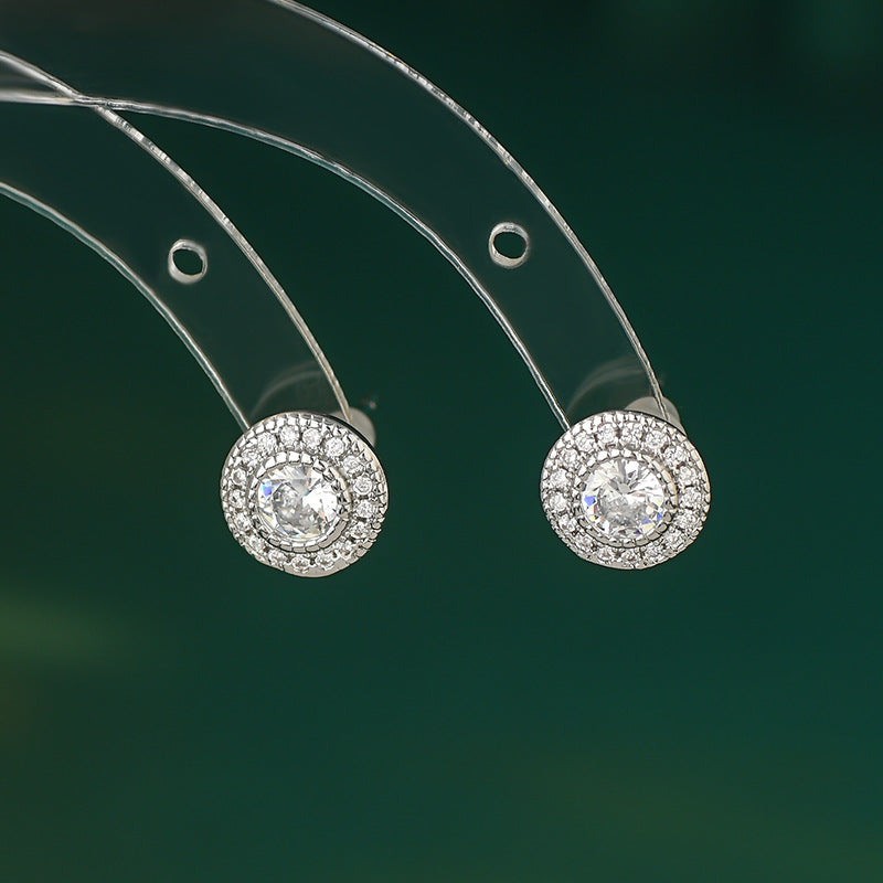 Simple Design Micro-inlaid Diamond Super Shiny Round Studs