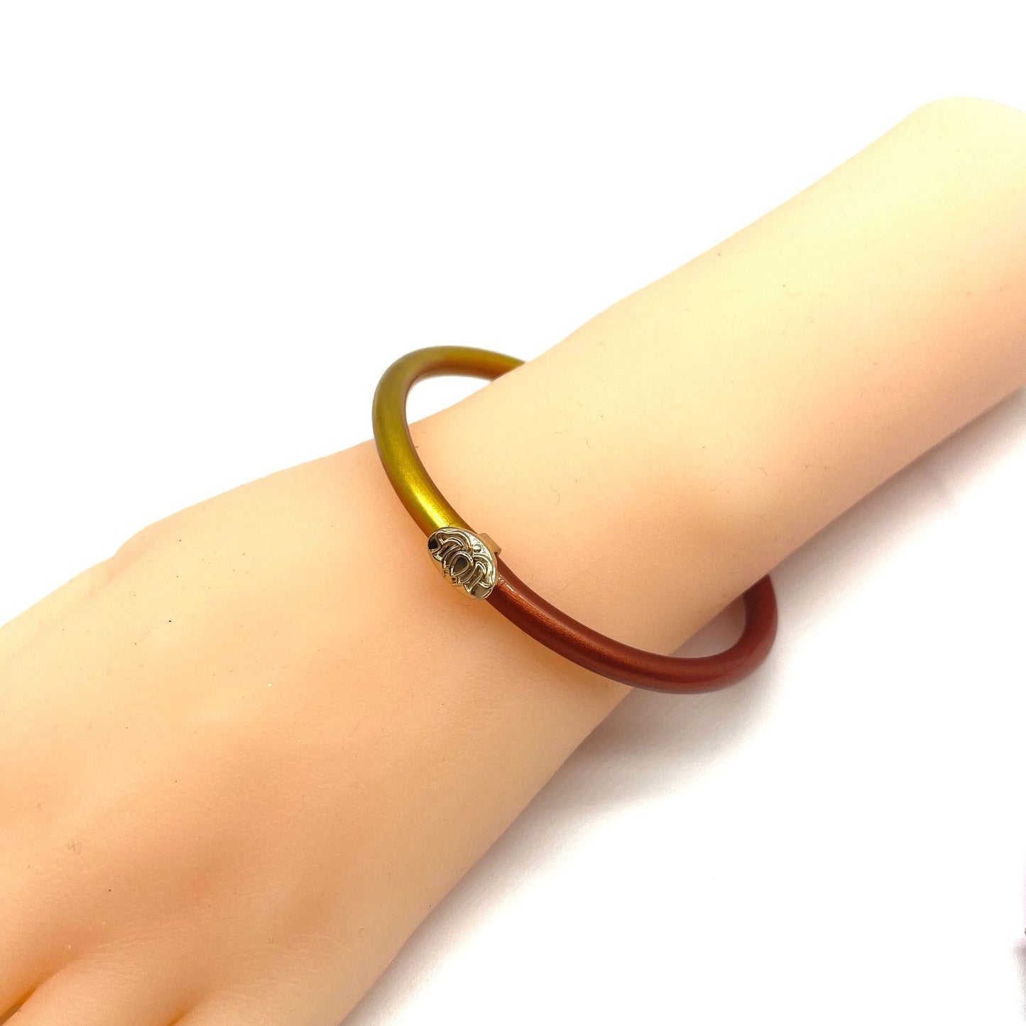 Pulsera bicolor de silicona simple de moda para mujer