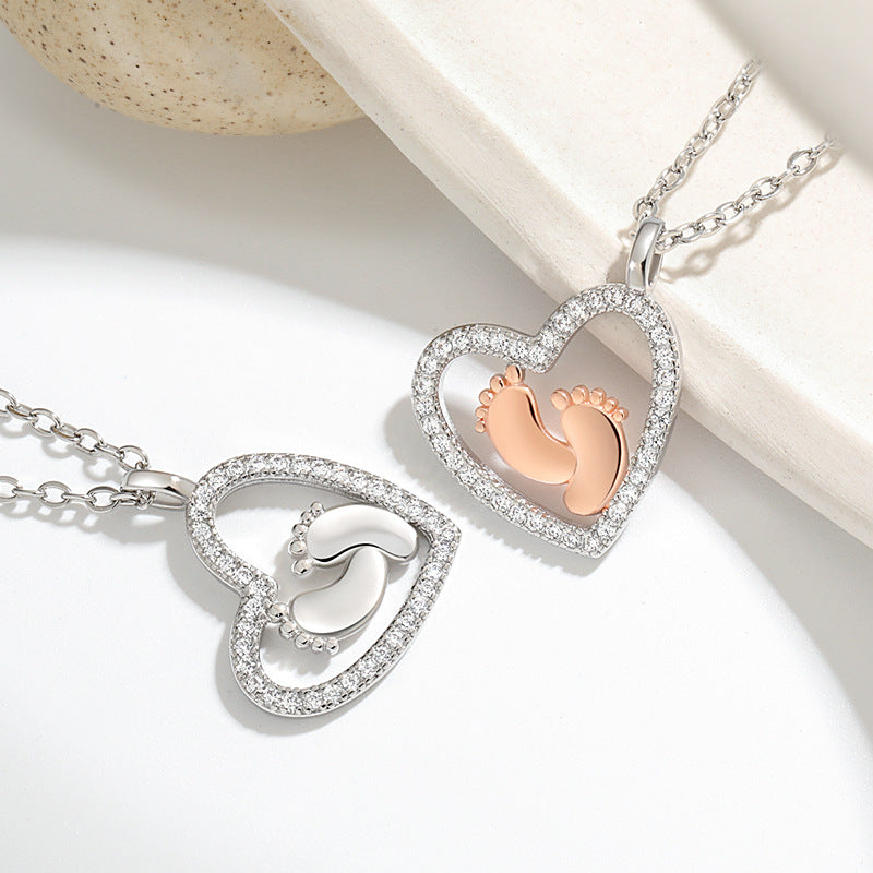 Color Separation Heart-shaped Necklace Love Footprints