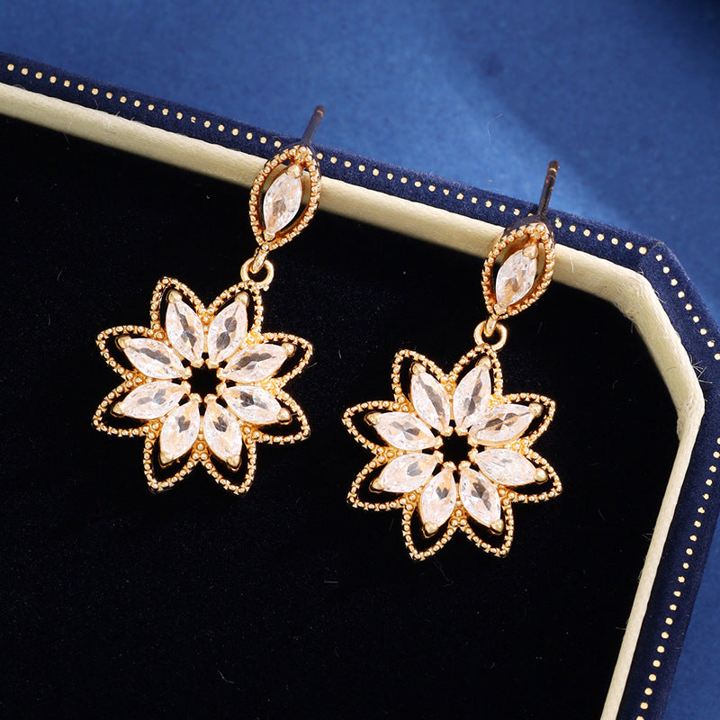 Ice Crystal Snowflake Ear Stud Female Hollowed Fashion