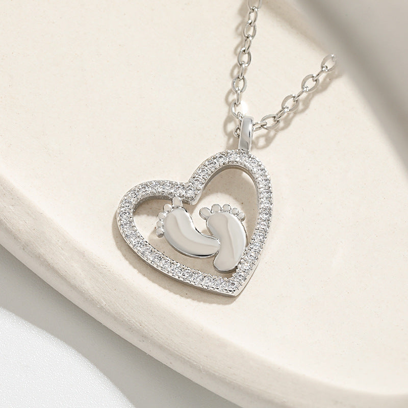 Color Separation Heart-shaped Necklace Love Footprints