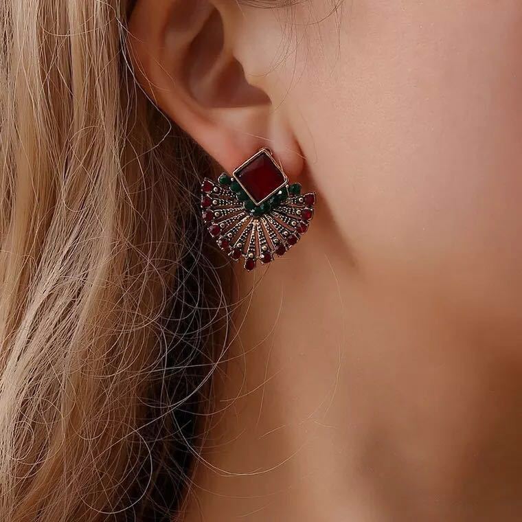 Retro Bohemian Ethnic Ruby Stud Earrings Explosive Fan Shape