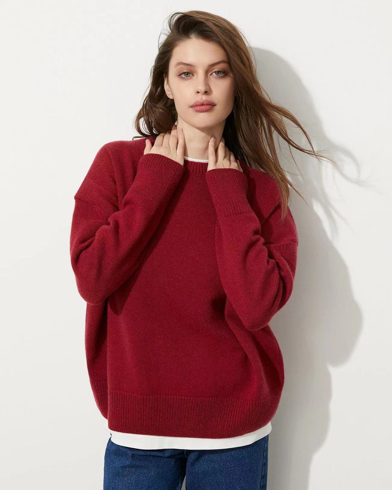 Women's Round Neck Solid Color Pullover Leisure Sweater