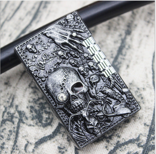 Bungo Langsheng Gas Lighters Creative Metal Relief Ghost Head Double Diamond Rub Grinding Wheel Flame Lighter