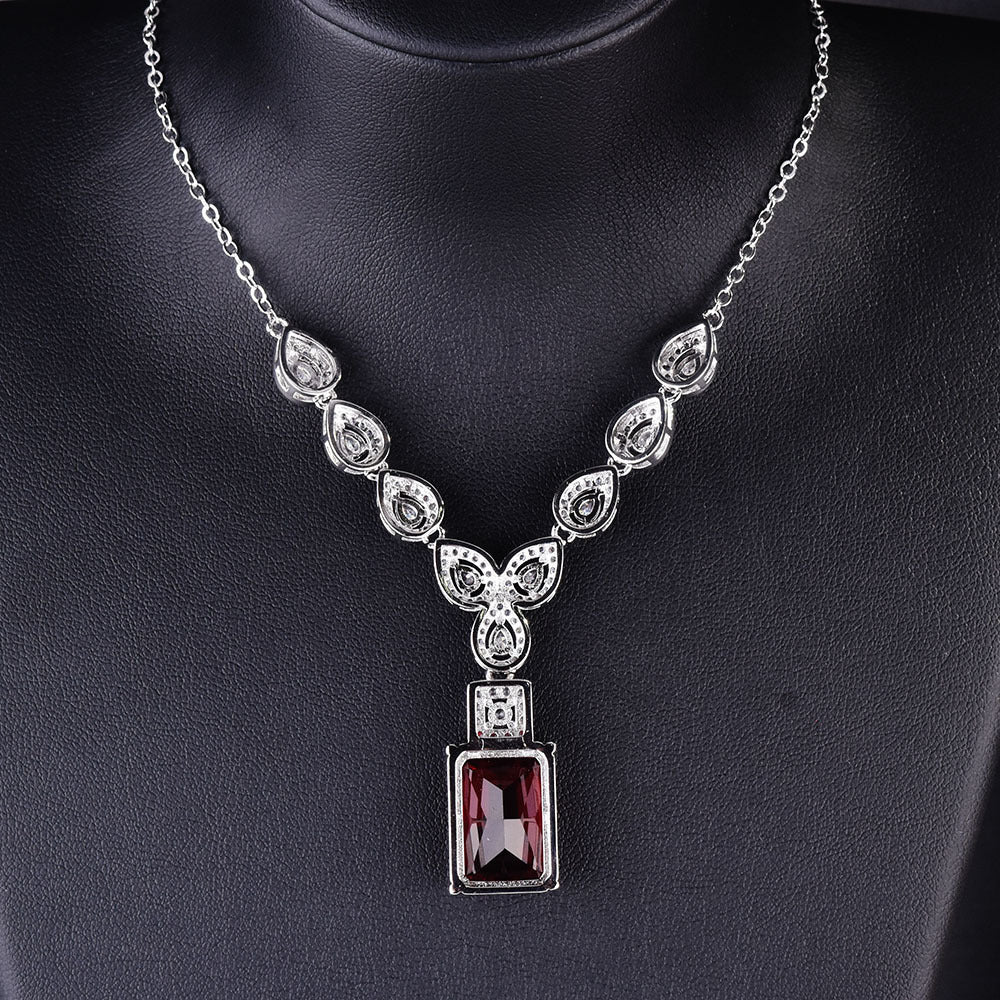 New Luxury Pigeons-blood Ruby Square Diamond Necklace