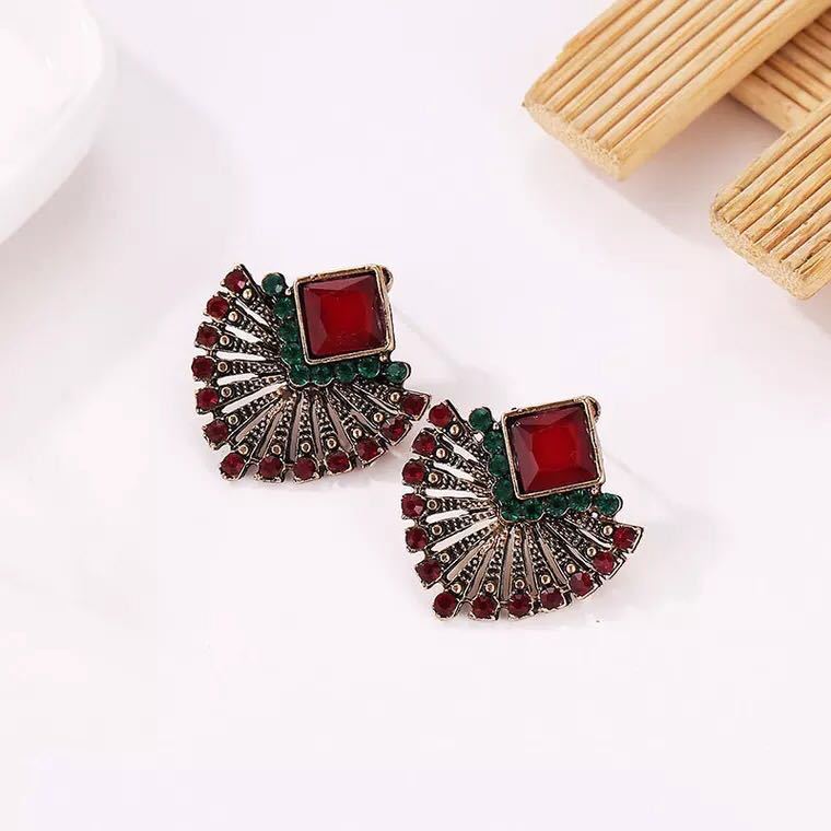 Retro Bohemian Ethnic Ruby Stud Earrings Explosive Fan Shape