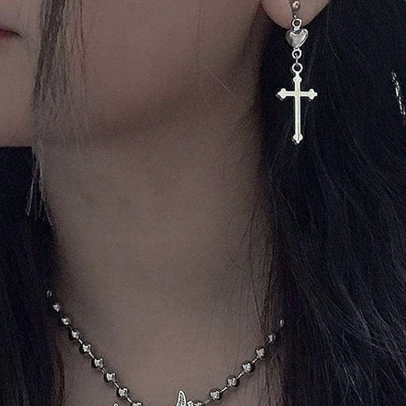 Pendientes Vintage Cruz Amor Corazón Oscuro