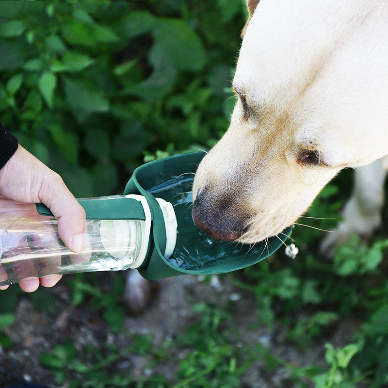 Botella de agua multifunción 2 en 1 para perros y mascotas, tazón de comida portátil plegable de silicona para cachorros, dispensador de bebidas, suministros para Labrador de viaje, productos para mascotas